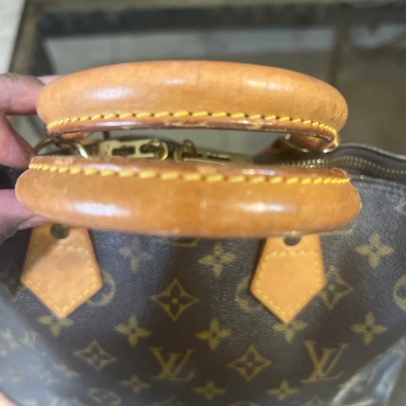 Authentic Louis Vuitton Alma with bonus Lipstick/Cigarette case. - Picture 6 of 12